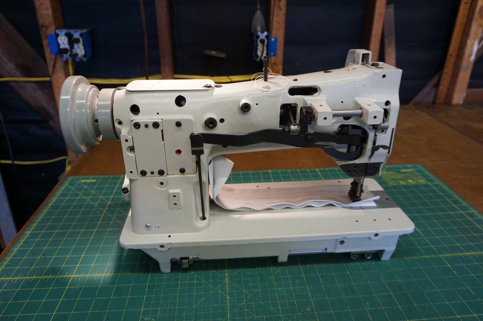 Seiko STH-8BLD-3 Industrial Walking Foot Sewing Machine(Head Only)(Large Bobbin)
