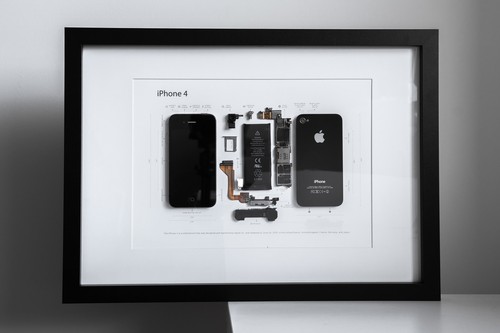 Society6 iPhone4/4S,5用 Hang by Tummeow Framed Disassembled iPhone 4 | Wall Art | Unique gift for