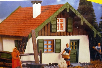 Pola HO Scale Mountain House Alpine Klein Chalet Alpine Swiss Alps Village 520