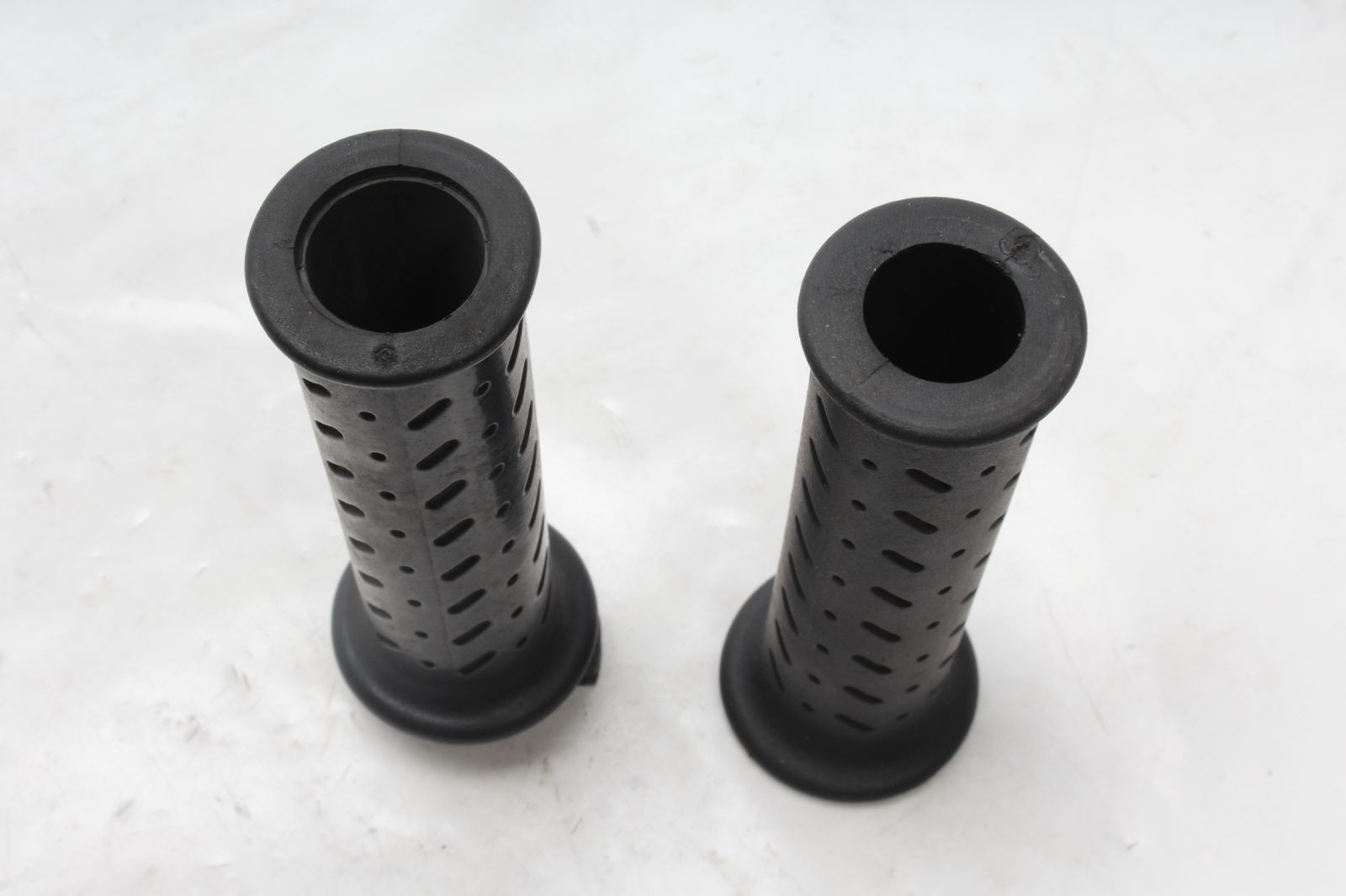 ensemble de poignées de guidon en caoutchouc et de poignées d'accélérateur Triumph Speed Triple T509 T509 501 97-99