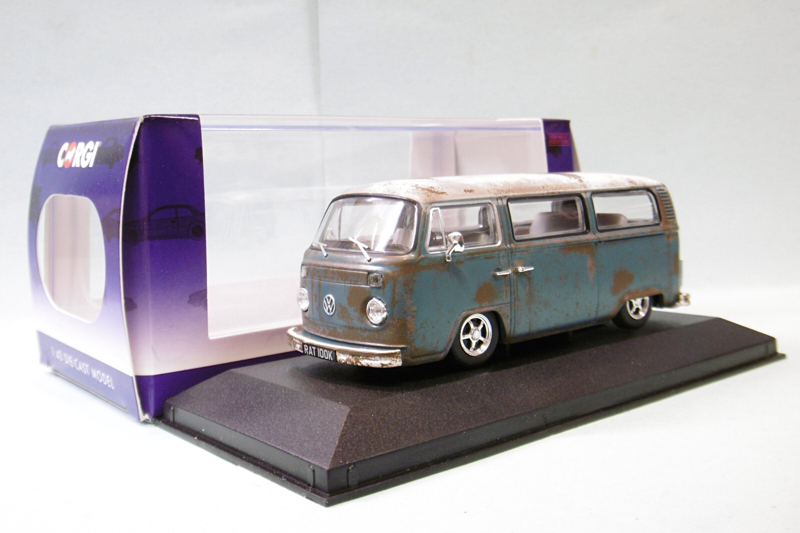 Corgi Vanguards - VOLKSWAGEN VW TYPE 2 Camper Bay Rat look