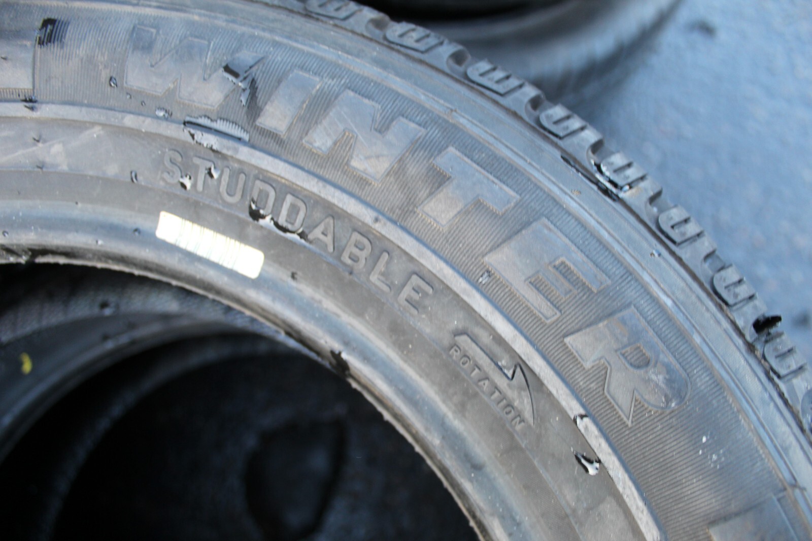 New 215 60 16c Pirelli, Winter Chrono, 103/101R, x2 A Pair (F1_tyres) FOD L483