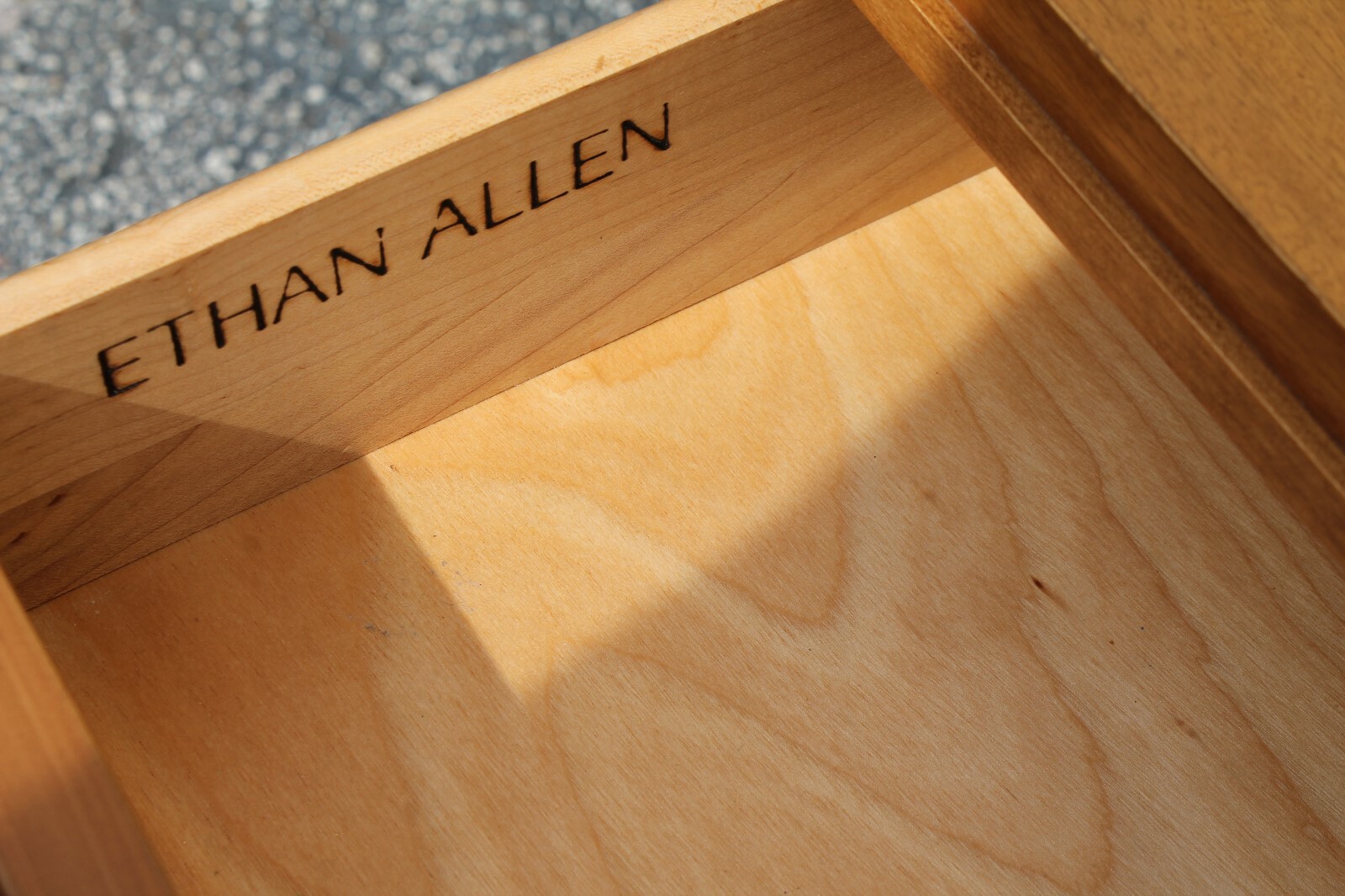 MID CENTURY ETHAN ALLEN PAIR BEDSIDE NIGHTSTANDS