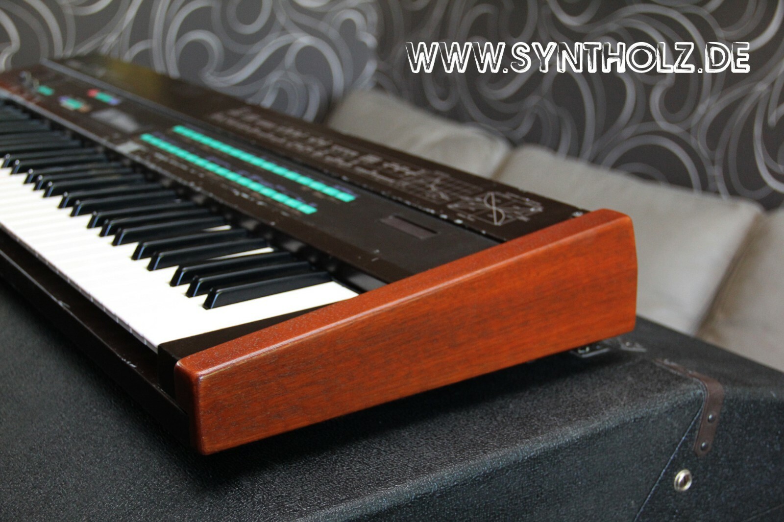 Echtholz Seitenteile Paneele. Wooden side panels for Yamaha