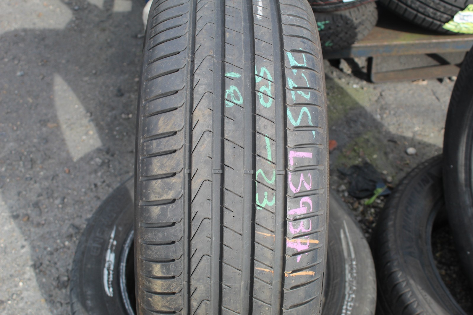 New 225 50 18 Pirelli, Cinturato P7, 95W, x1 Single Tyre (F1_tyres) L3937