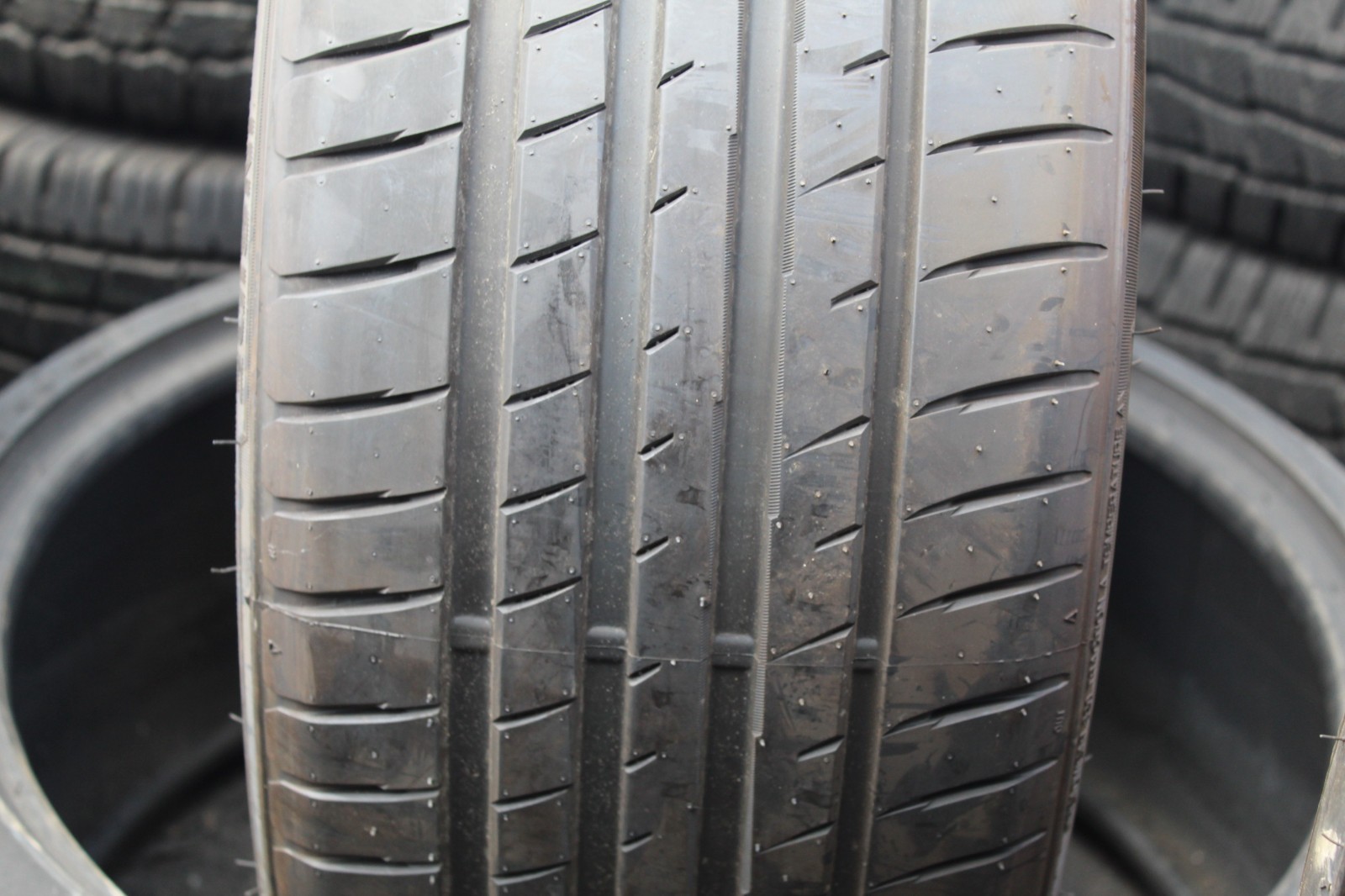 New 235 40 18 Sunny, Sport Macro MA305, XL, 95W, x1 Single Tyre (F1_tyres) L3582