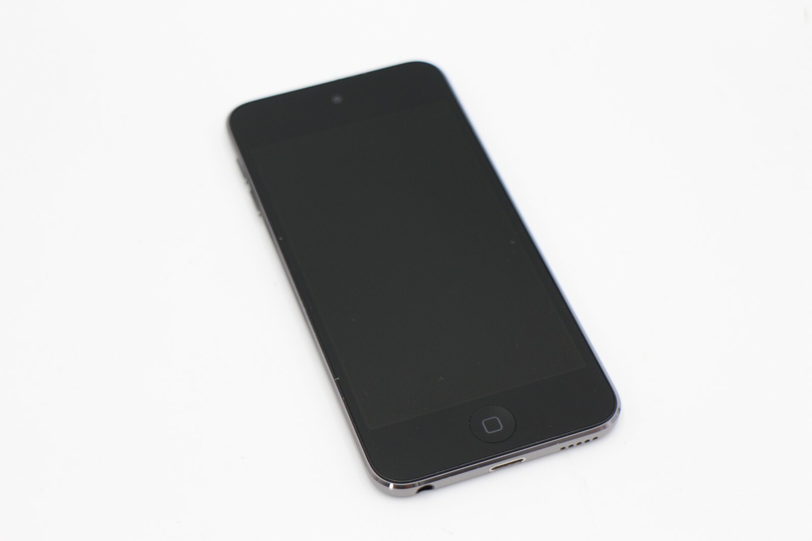iPod touch - 【新品 未使用】iPod touch 第5世代 ME978J/A 32GB me978_730_02.jpg
