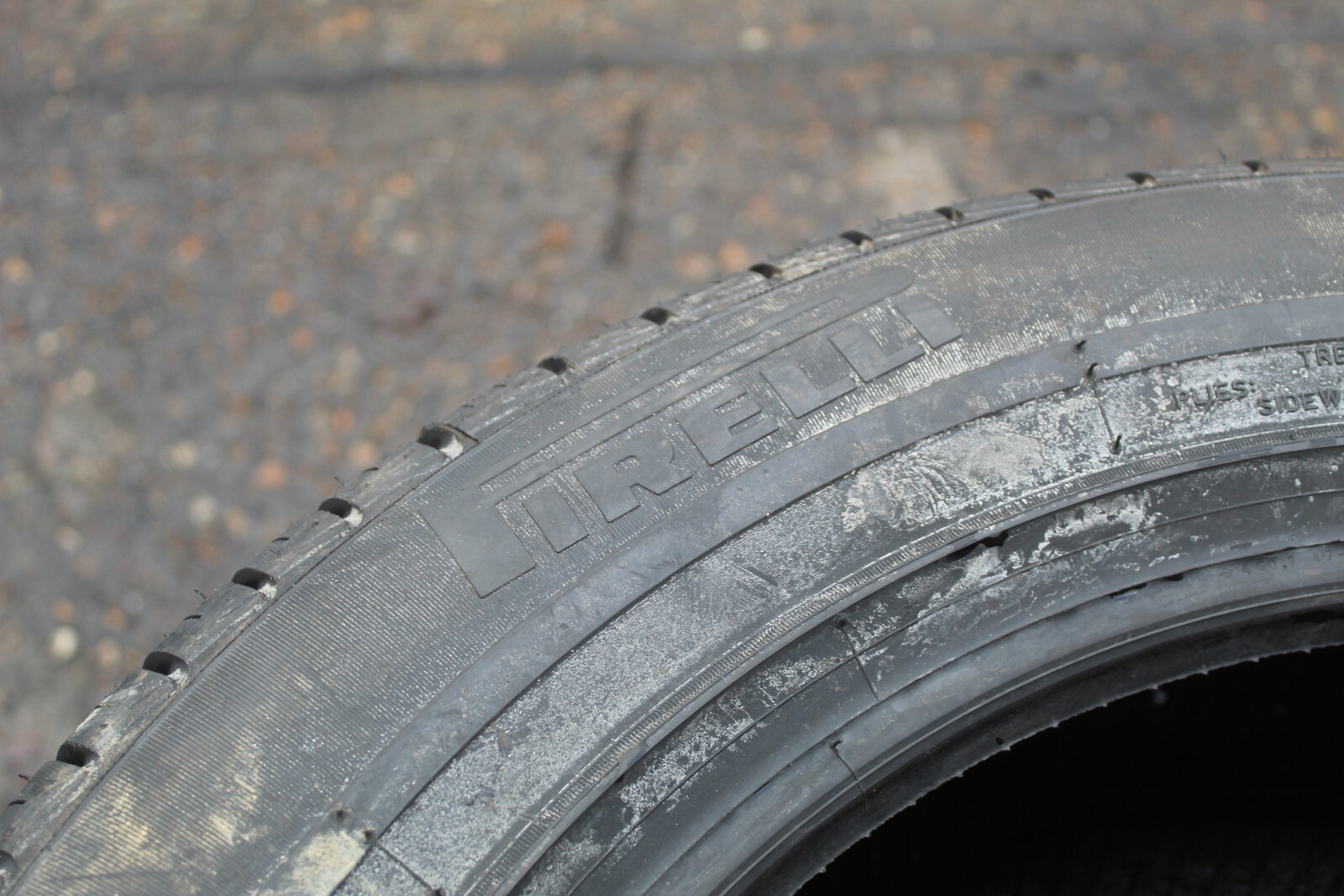 New 225 60 18 Pirelli, P7, 100W, x2 A Pair (F1_tyres) FOD L3276