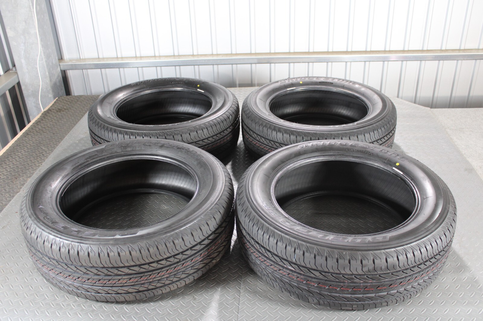 極上8~9分山 215/60R17 ブリヂストン デューラーH/L 850 極上8~9分山 215/60R17 ブリヂストン デューラーH/L 850