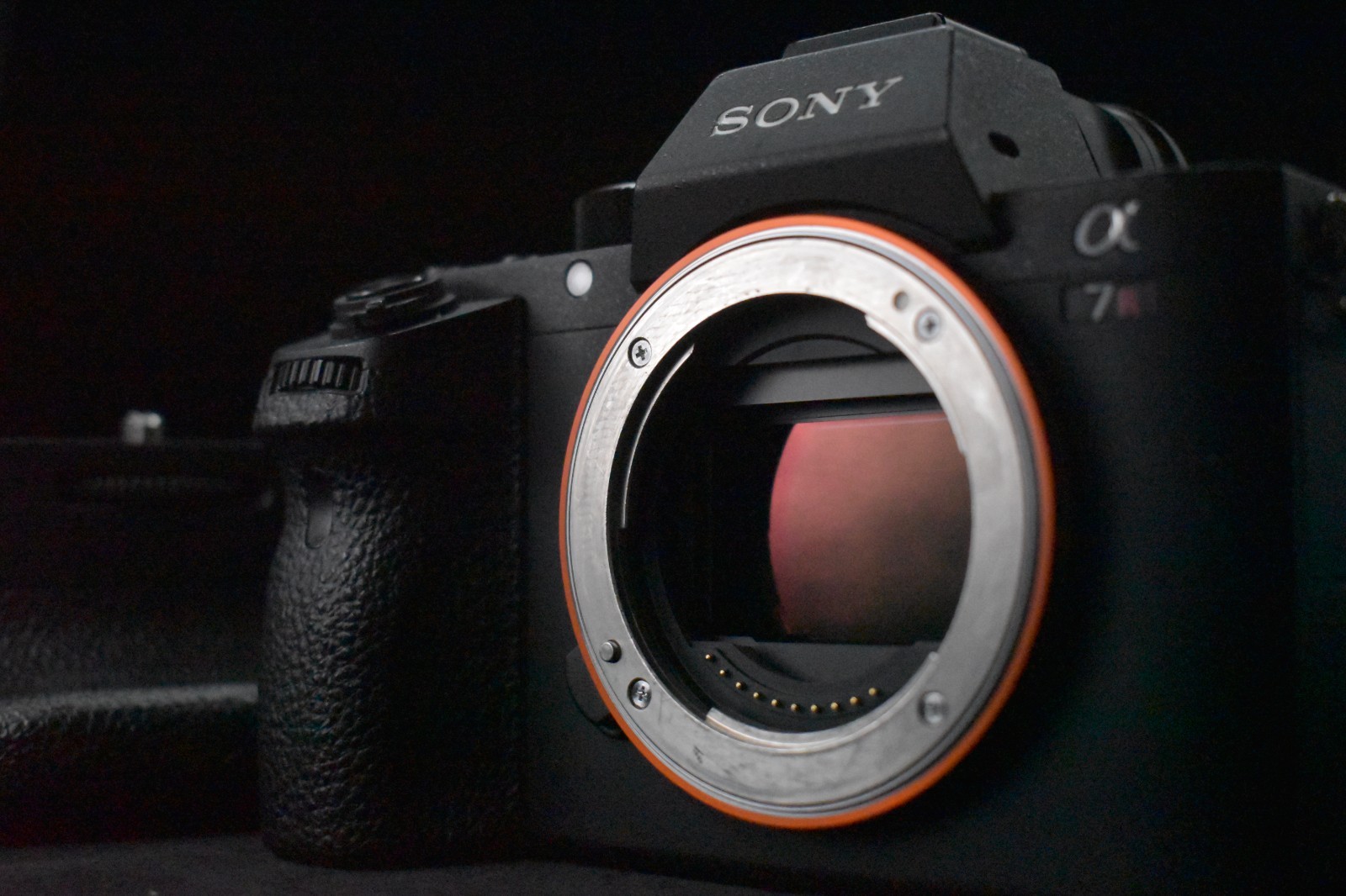 SONY α7R2 Amazon.com : Sony a7R II Full-Frame Mirrorless