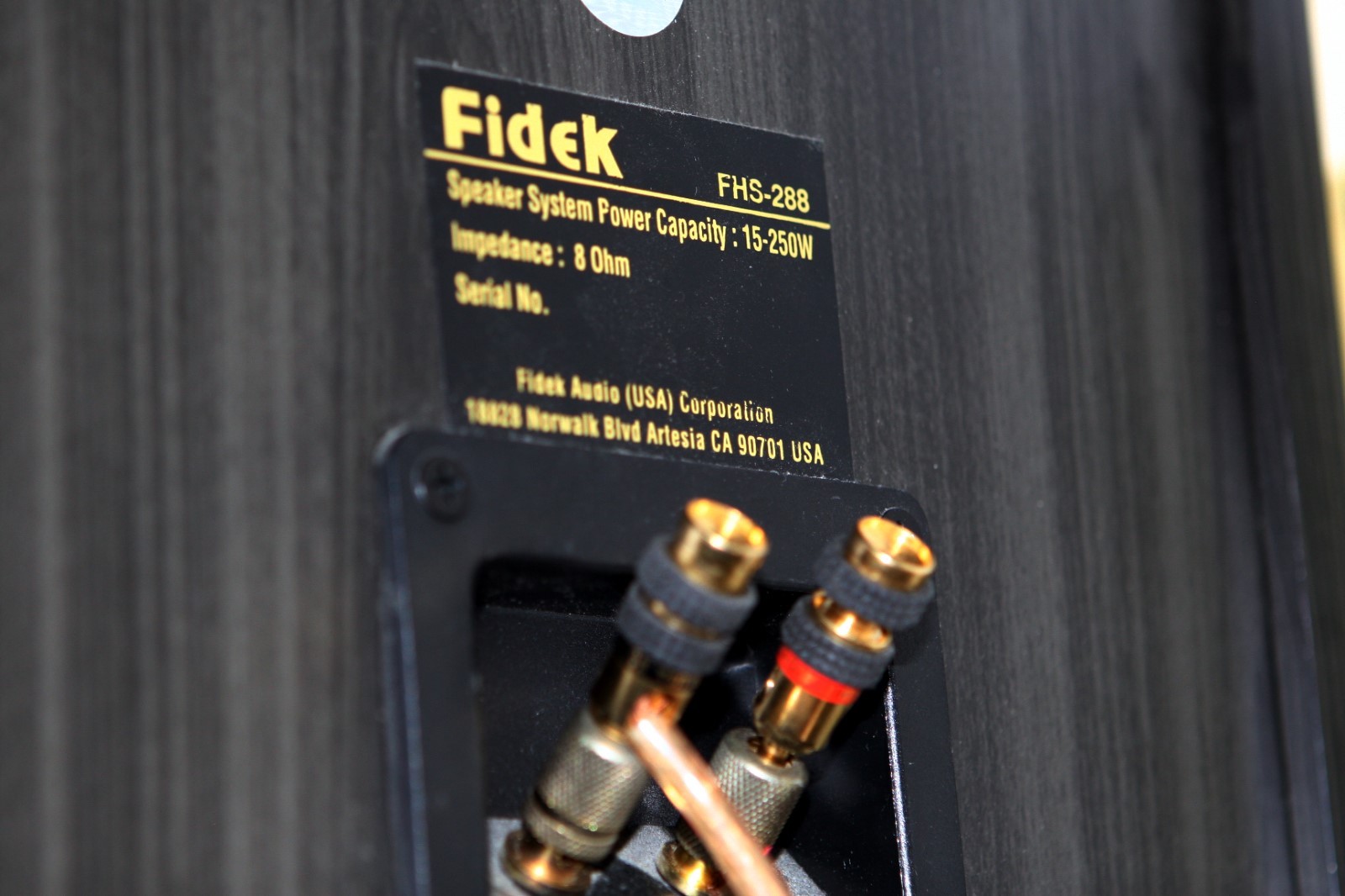 Fidek 2 Speakers USA California custom full size 250W black case excellent 4cone