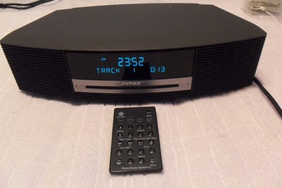Bose Wave Music System Model AWRCC1   AMFM Radio CD Player MP3  wRemote 
