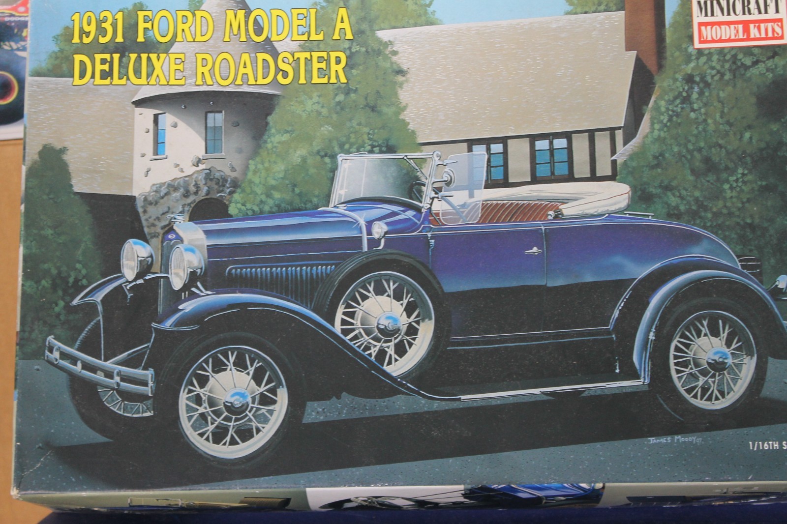 1931 Ford Model A DELUXE  Roadster Minicraft  1/16 Plastic Model Kit