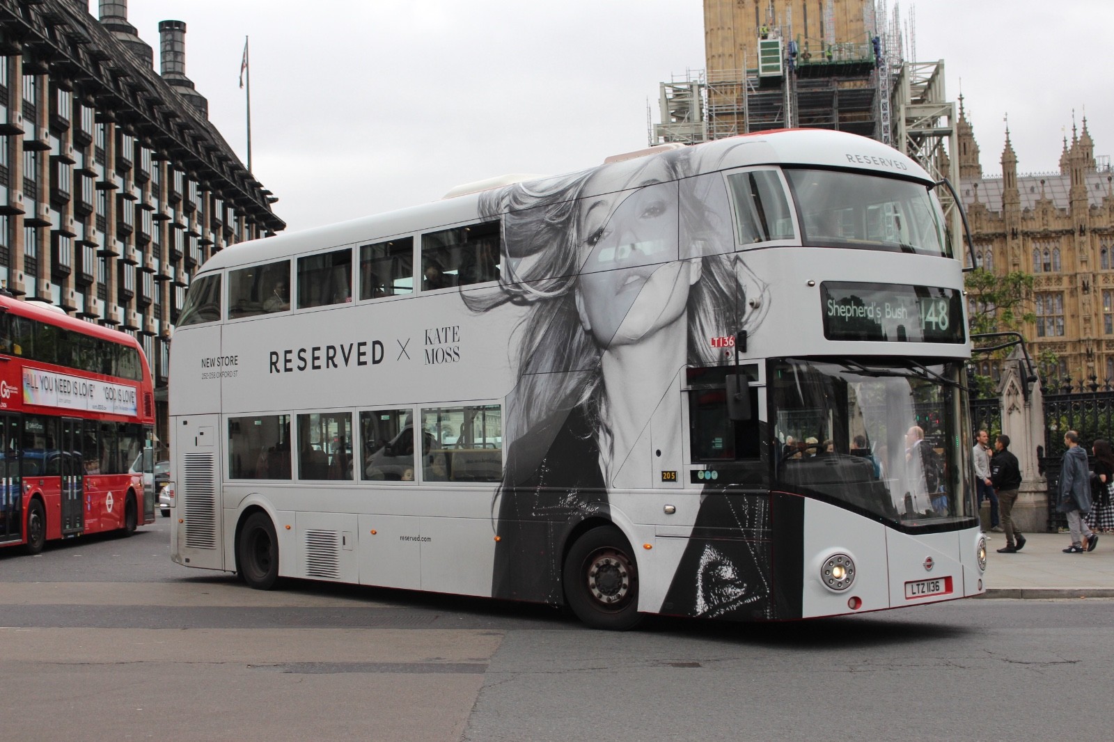 LT136 LTZ1136 London United 6x4 Quality London Bus Photo D
