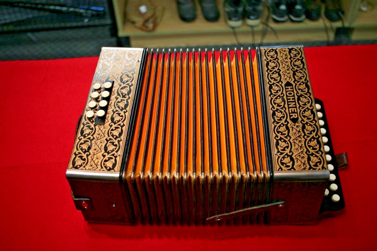 Vintage HOHNER 2-Row Vienna 2815 Pokerwork Accordion G/C 21 Key 8 Bass Diatonic