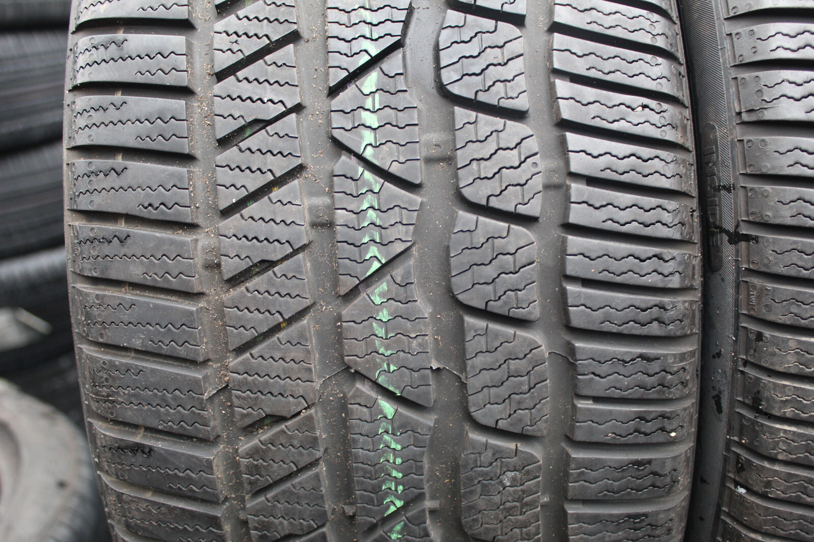 255 35 20 Continental, Winter, XL, AO M+S, 97W, x2 A Pair 7.5mm (F1_tyres) L3163