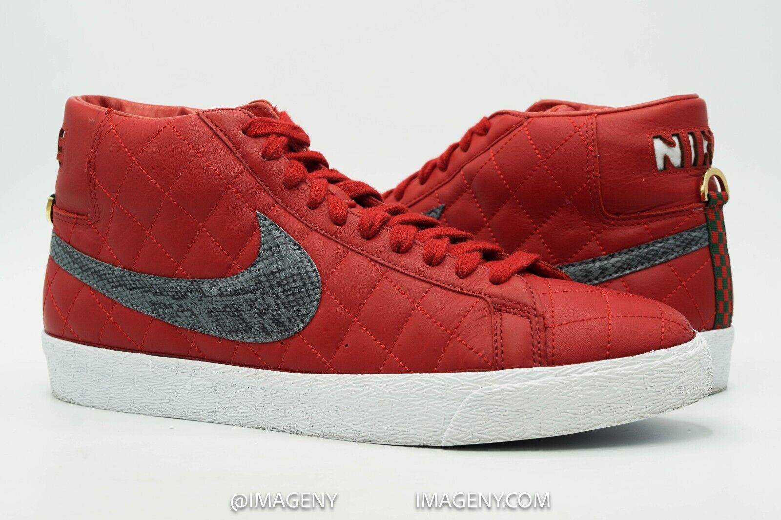 NIKE BLAZER SB USED SIZE 11 SUPREME VARSITY RED GRAPHITE NIKE BLAZER SB USED SIZE 11 SUPREME VARSITY RED GRAPHITE