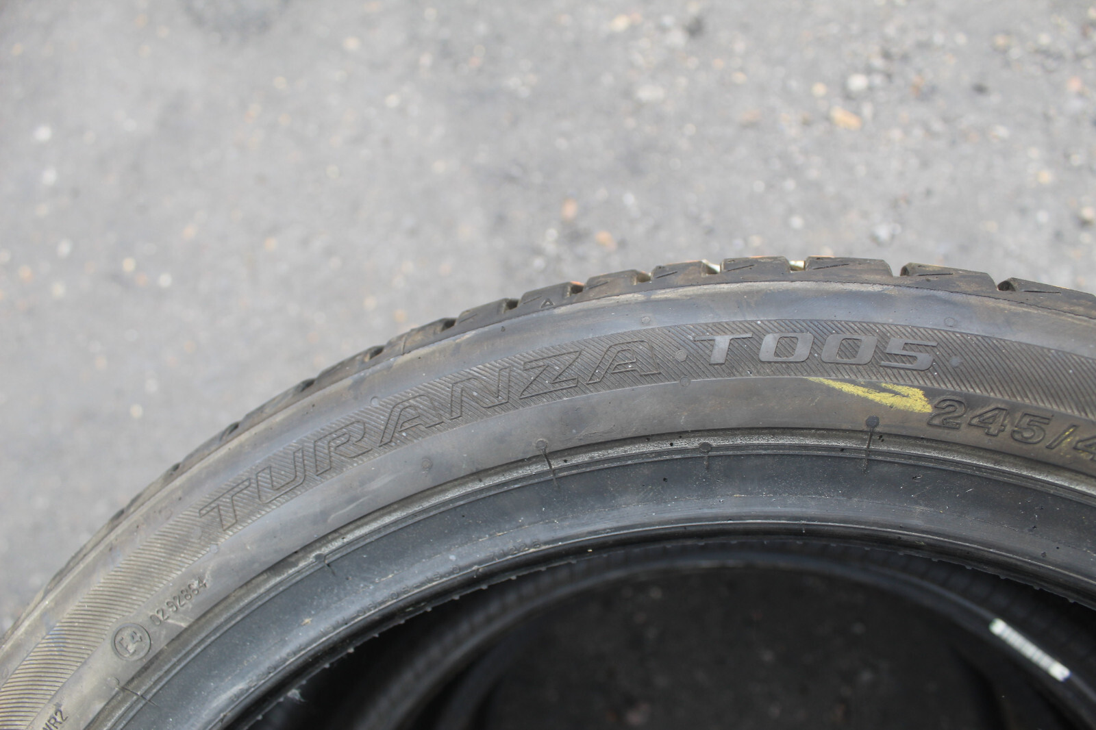 New 245 40 19 Bridgestone, Turanza T005, 94W, x2 A Pair (F1_tyres) L3542