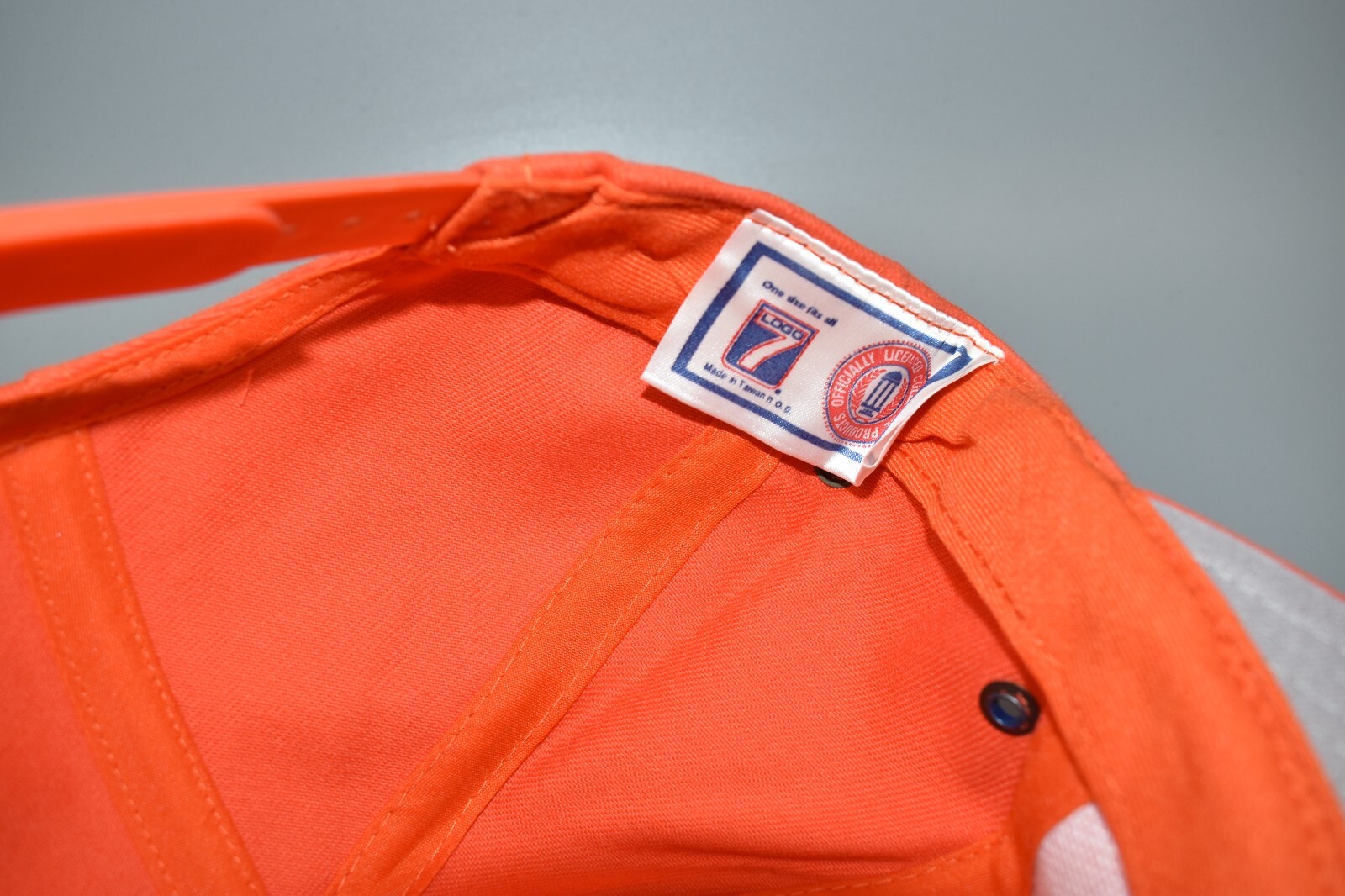 Auburn Tigers Vintage Logo 7 Snapback Cap Hat - NWT