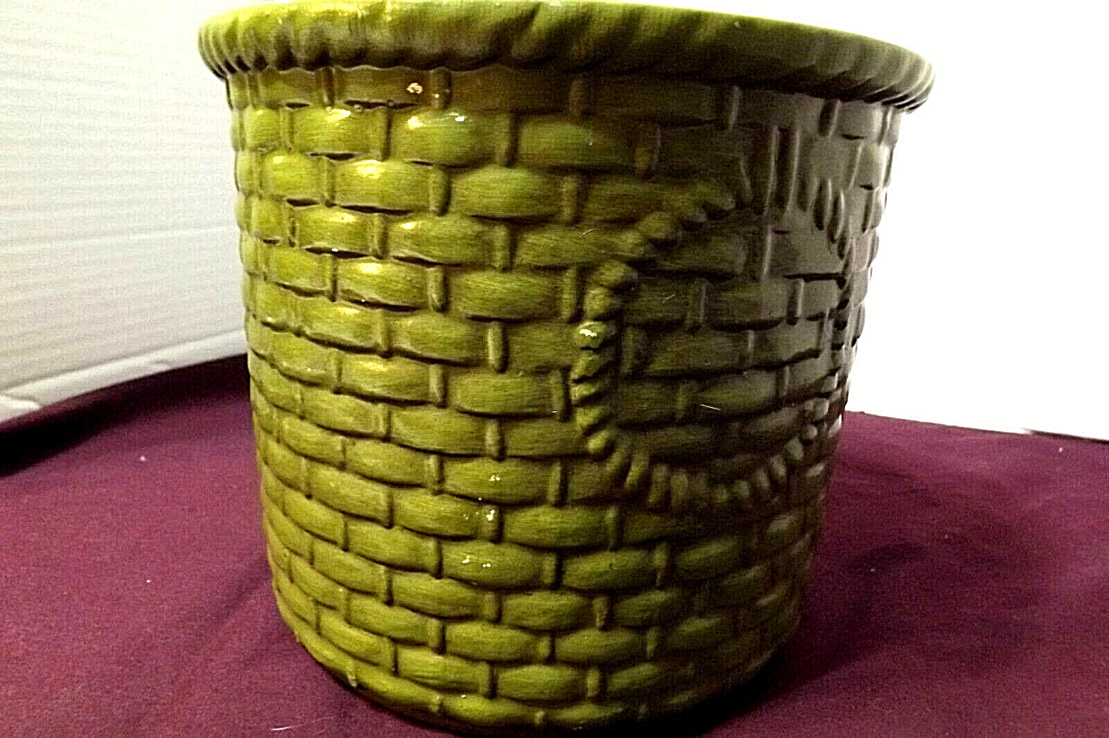 Haeger Pottery #148 Basket Weave No Chips Comes with Original Paper Label