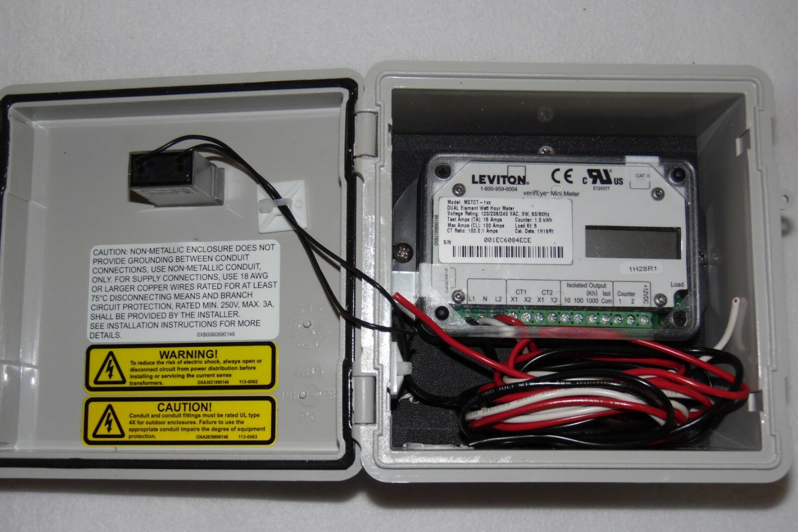 Leviton Dual Element Mini Meter 60H,2PH 3W,120/240V plus 2x CTs CDA01 Red Black