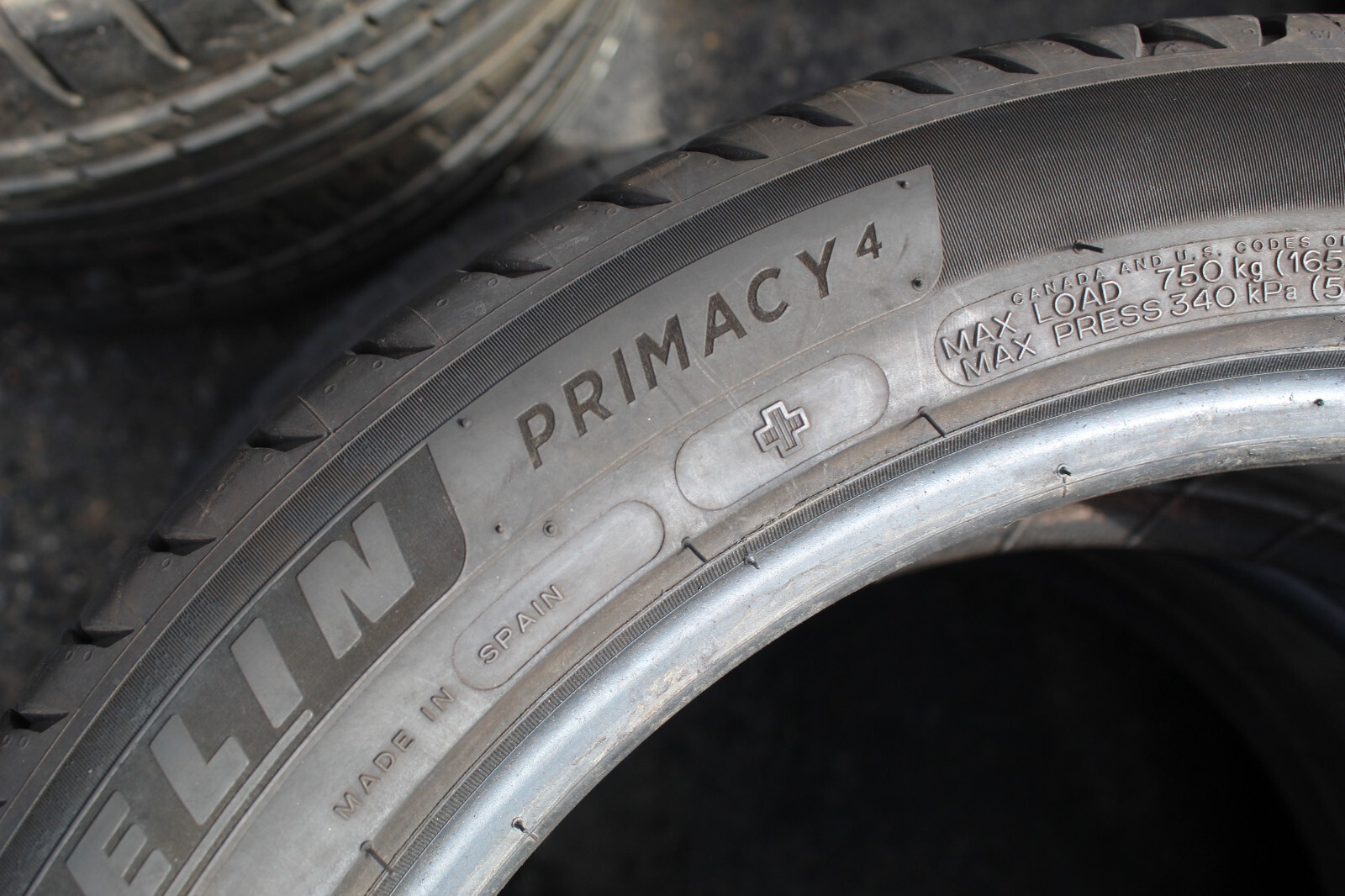 235 45 18 Michelin, Primacy 4, XL, 98Y/W, x2 A Pair 6.5mm (F1_tyres) FO L2620