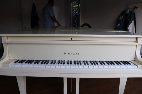 KAWAI, Baby Grand Piano- ivory white lacquer.
