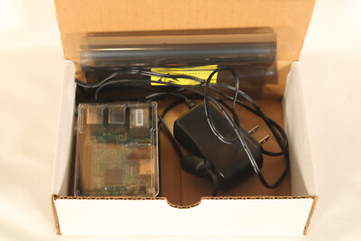 Raspberry Pi Model 3 B - 8Gb Micro SD - AC/DC Adapter - Case