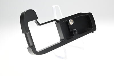 Promaster 7671 Bracket for Olympus OMD-EM1 Mark II #G127