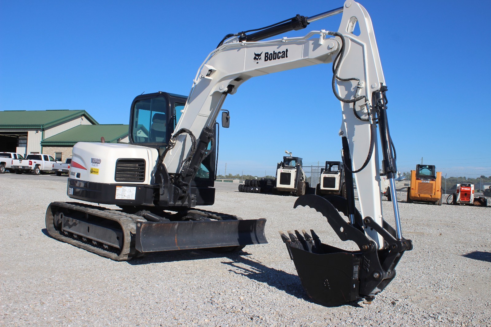 2011 Bobcat E80 Excavator - Includes 3 buckets! Hyd. Thumb, coupler, A/C, NICE