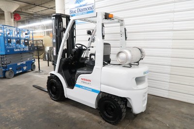2014' Nissan UniCarriers, 6,000# Pneumatic Tire Forklift, LP Gas, 3 Stage, S/S