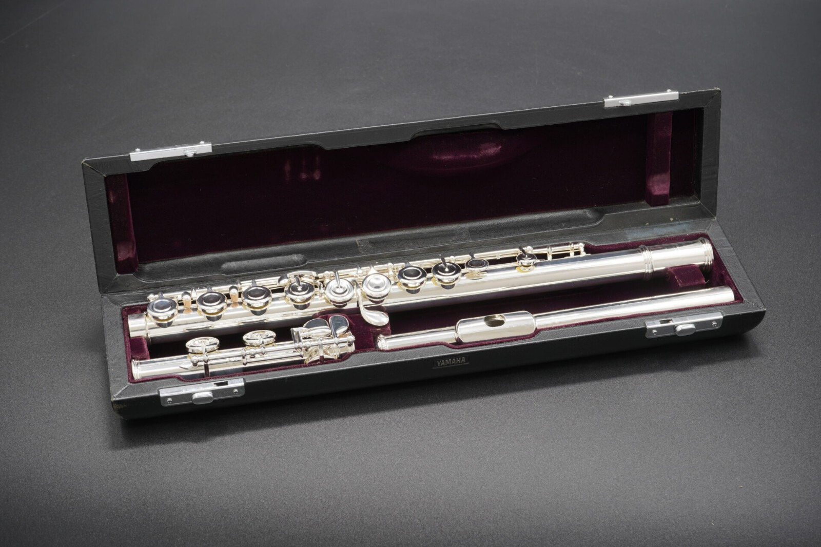 YAMAHA銀製ハンドメイドフルート YFL-811D 調整済み YAMAHA フルート YFL-811 総銀製 オプショントリルキー