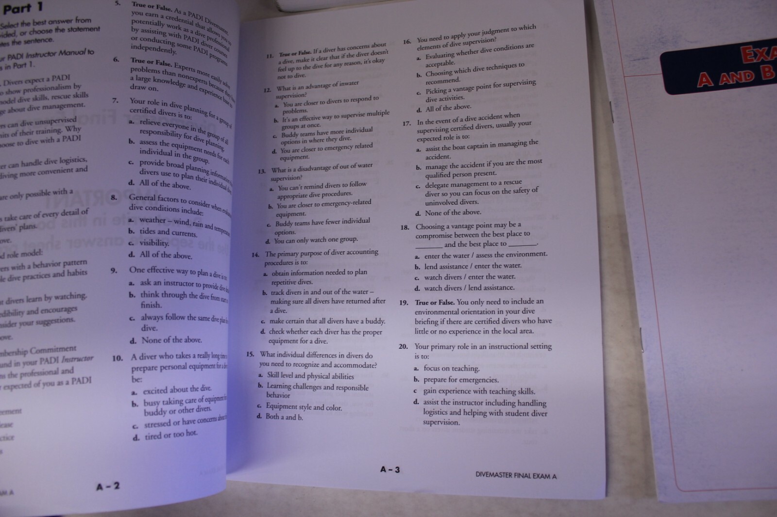 PADI - Encyclopedia Recreational Diving-Scuba Tune Up- Exams, Courses Workbook