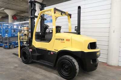 Hyster H155FT, 15,500# DIESEL Pneumatic Tire Forklift, Fork Positioner, GDP155