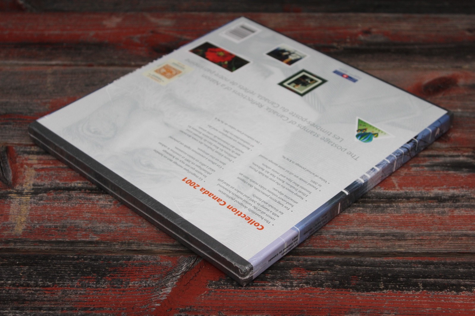 2001 COLLECTION CANADA Stamp Yearbook, NEW IN PLASTIC Blue Jays Trudeau UNOPENED