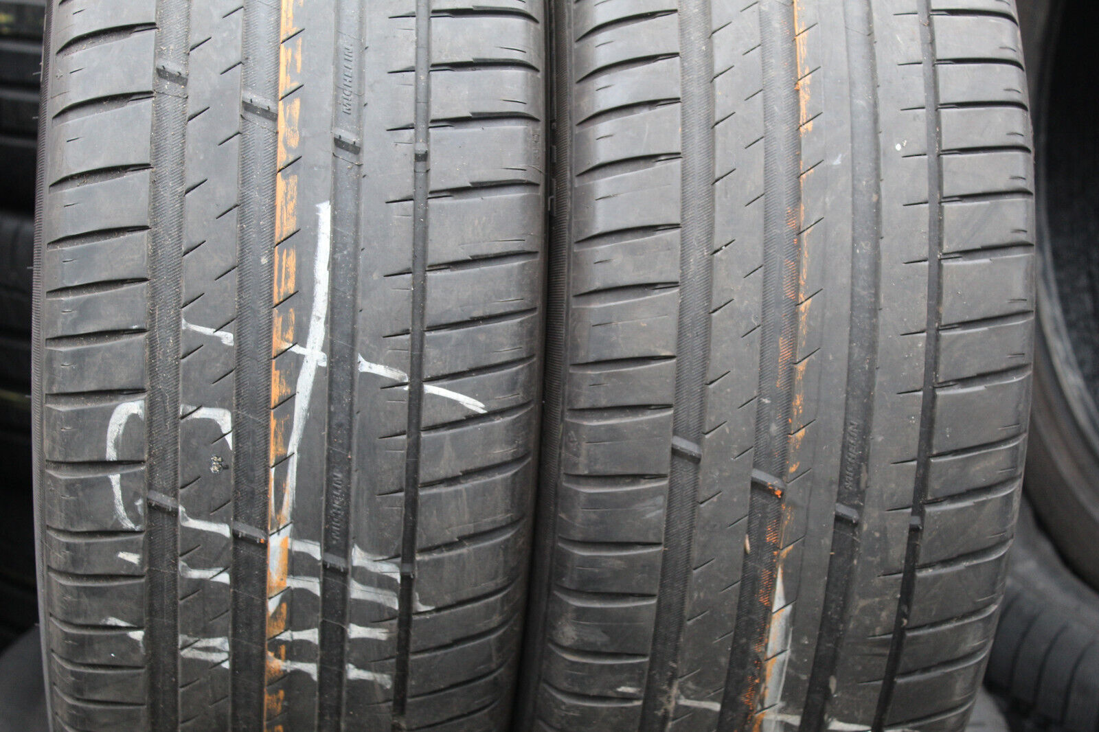 235 50 20 Michelin, XL, JLR, 104Y, x2 A Pair 5.2mm (F1_tyres) L3110