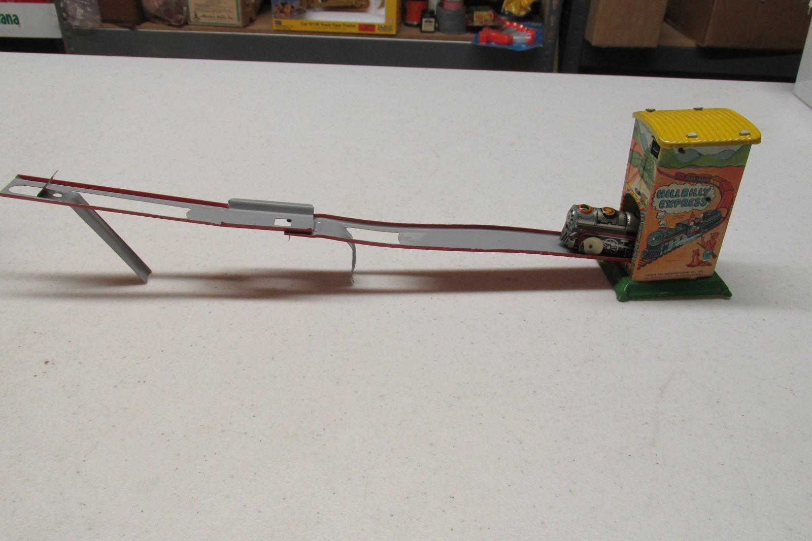 WIND-UP 1930'S HILL BILLY EXPRESS BY UNIQUE TOYS