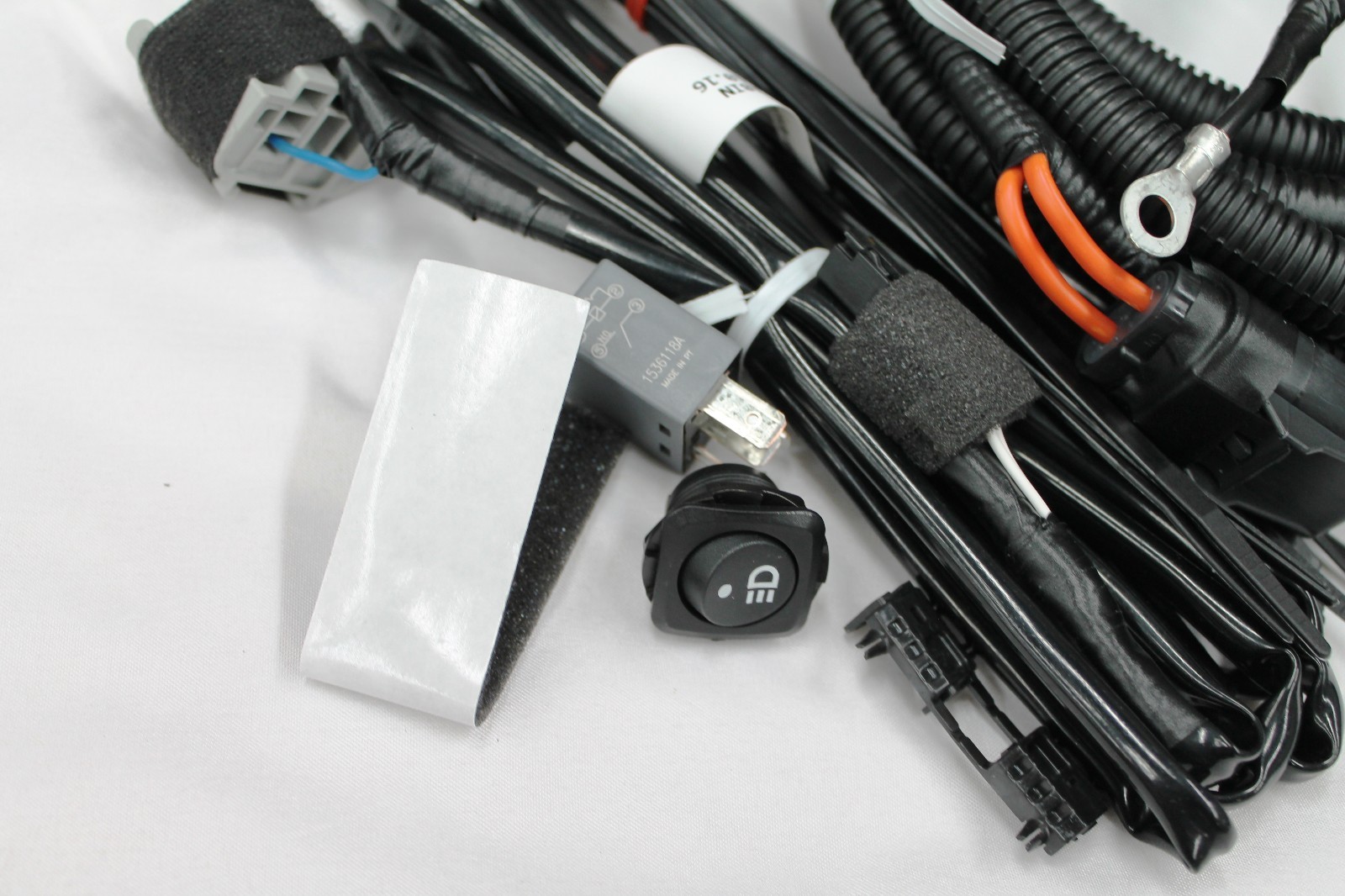 TOYOTA LANDCRUISER 200 SERIES DRIVING LAMP WIRING HARNESS KIT FROM AUG