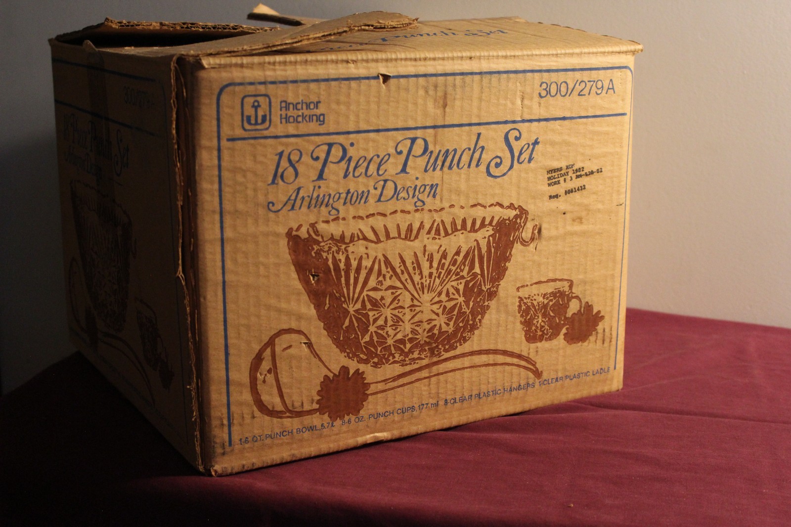 Vintage Anchor Hocking 18 pc Punch Set Arlington Design