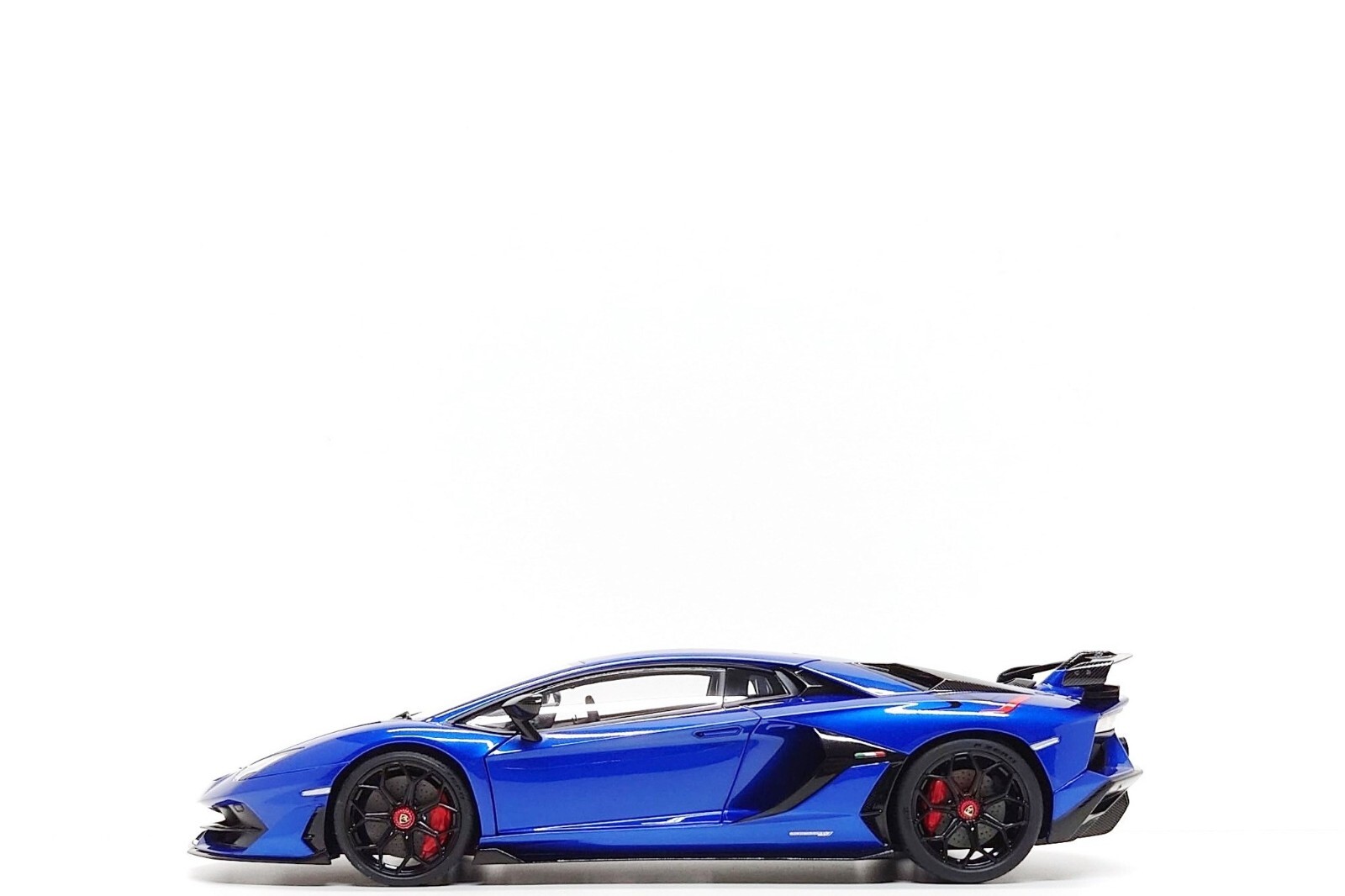 自動車 AUTOart Lamborghini Aventador J 1/18 1/18 AUTOart Lamborghini Aventador J Red w/ Box From Japan