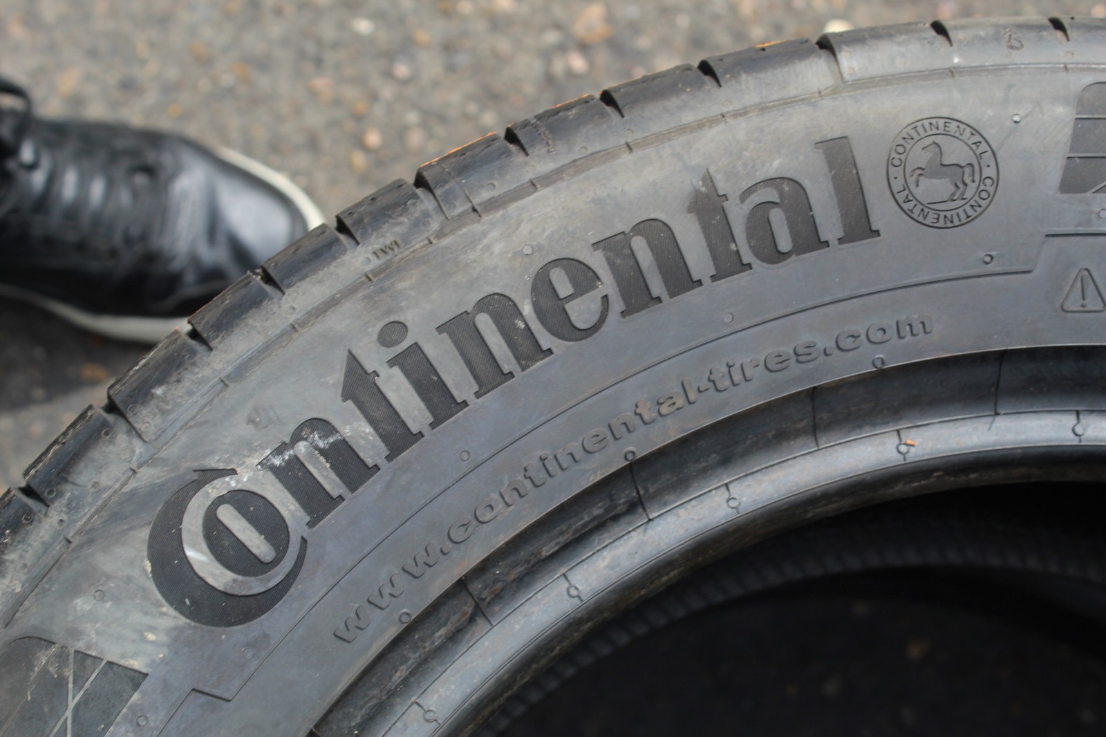 New 235 55 18 Continental, CSC 5, C-Seal, 100V, x1 Single Tyre (F1_tyres) L3700
