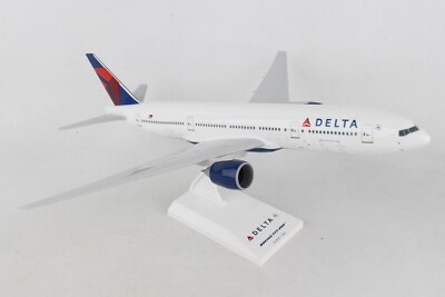 SKYMARKS (SKR374) DELTA 777-200 (REG# N709DN) 1:200 SCALE MODEL