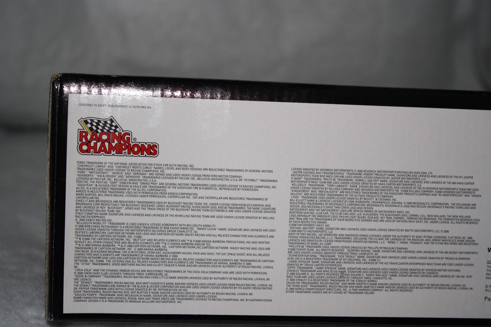 Ward Burton 1:24 2000 Racing Champions Preview #22 Caterpillar Dealers Diecast