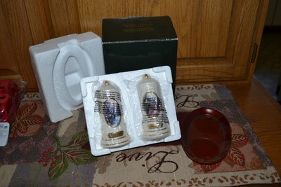 Thomas Kinkade Salt & Pepper Set ( Painter Of light ) . Mint In box , L@@k!!