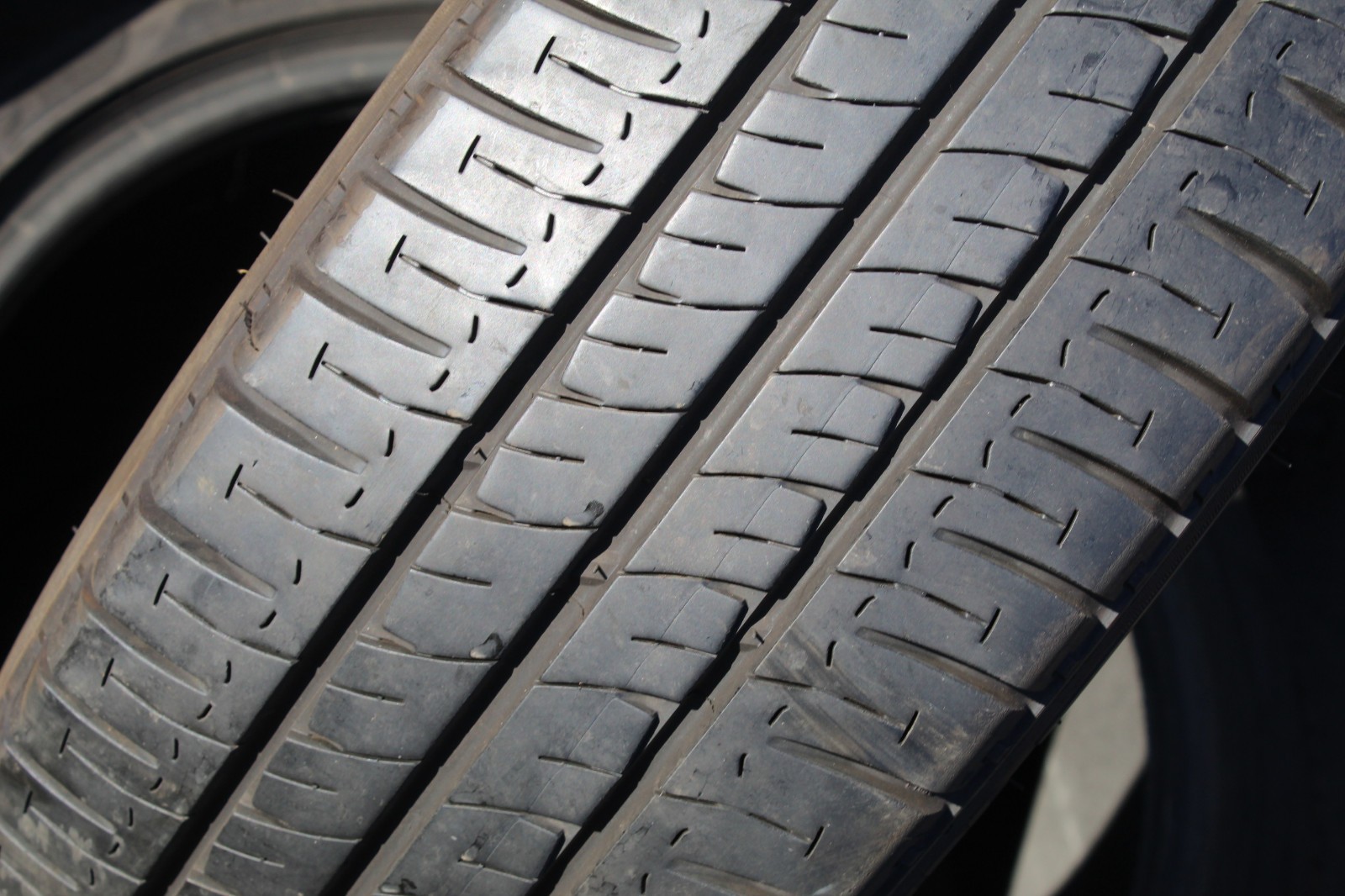 215 60 17C Michelin, Agilis, 109/107T x1 Single Tyre 8.5mm (F1_tyres) L3734