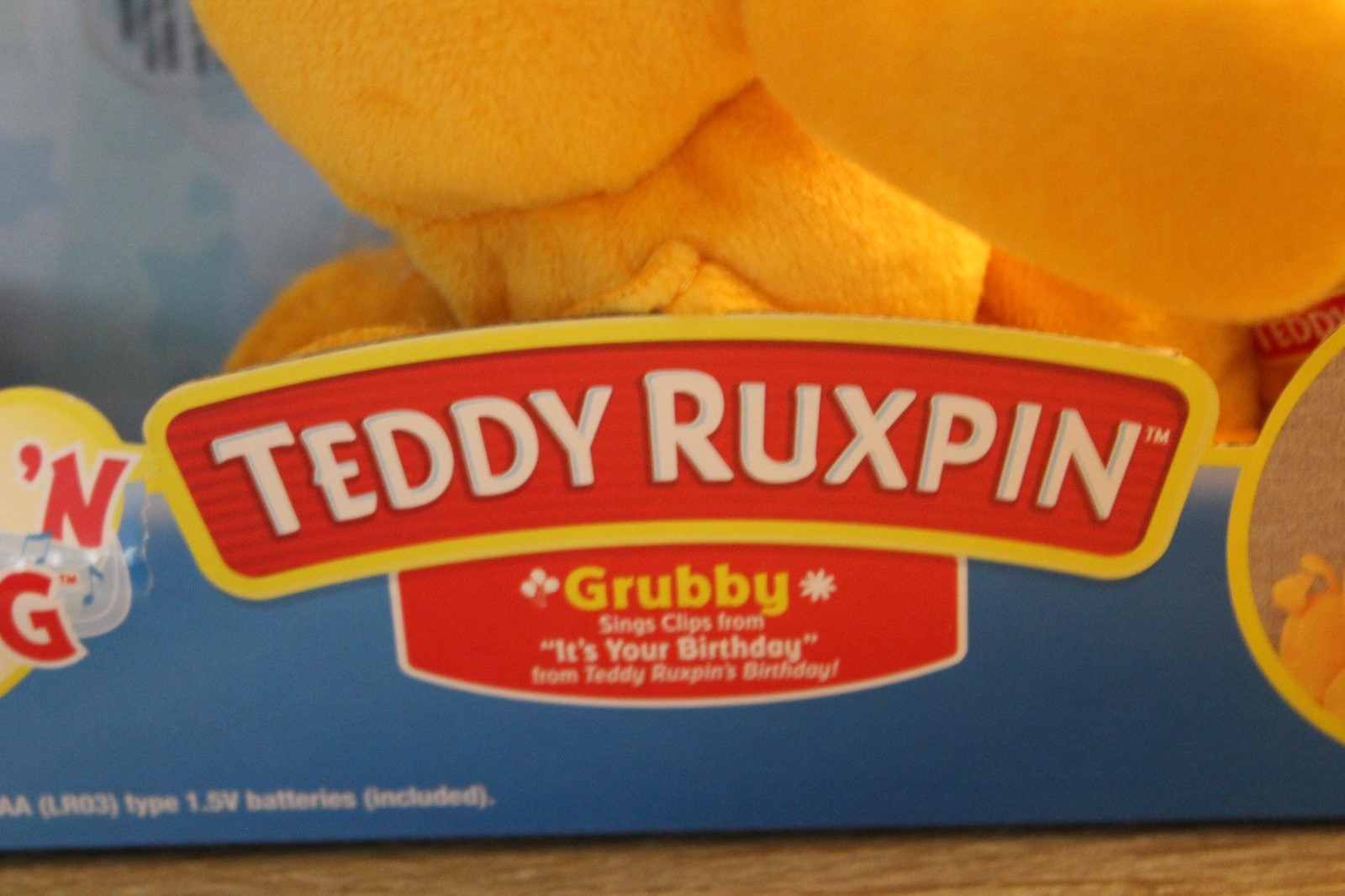 NEW Teddy Ruxpin Gruby Hug 'N Sing - Sings clips from 