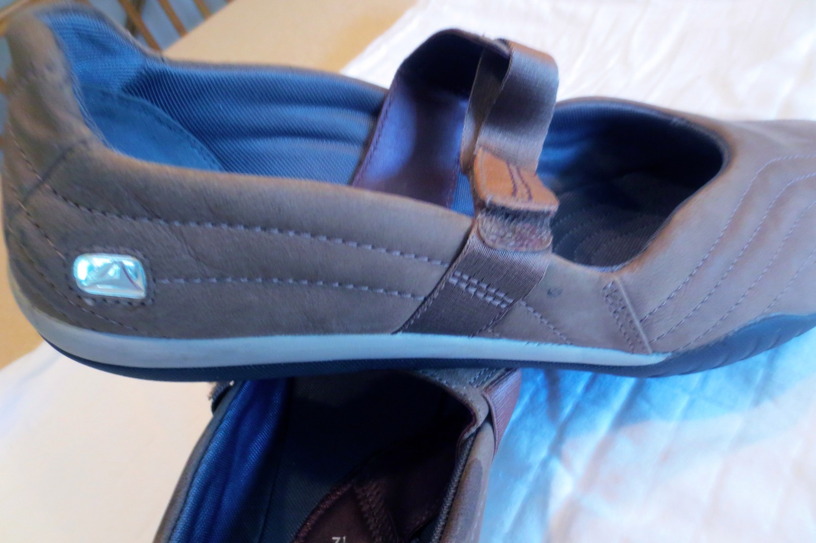 lades brand new  clark  comfort   shoes 7.5 size   tope color  shoes with box