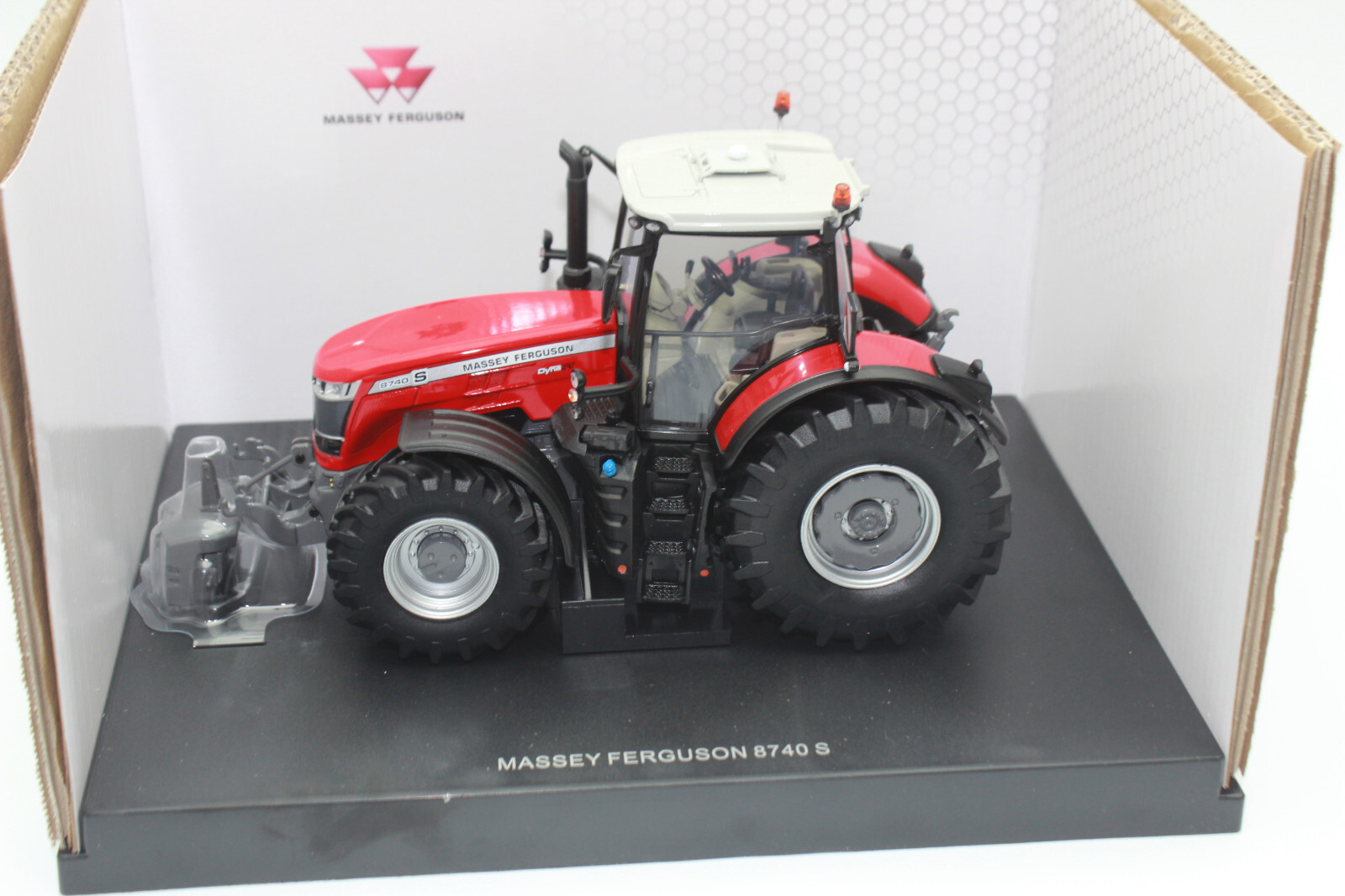 マッセイファーガソン 8740S トラクター 模型 MASSEY FERGUSON: Massey Ferguson 8740S 2019 | 1:32 Scale
