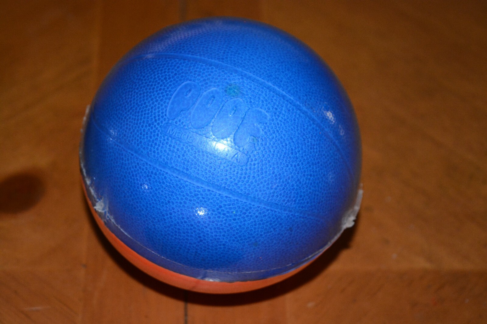 NERF STYLE RARE SLINKY POOF BALLS 3 BASKETBALL & 1 FOOTBALL BRAND NEW USA MADE