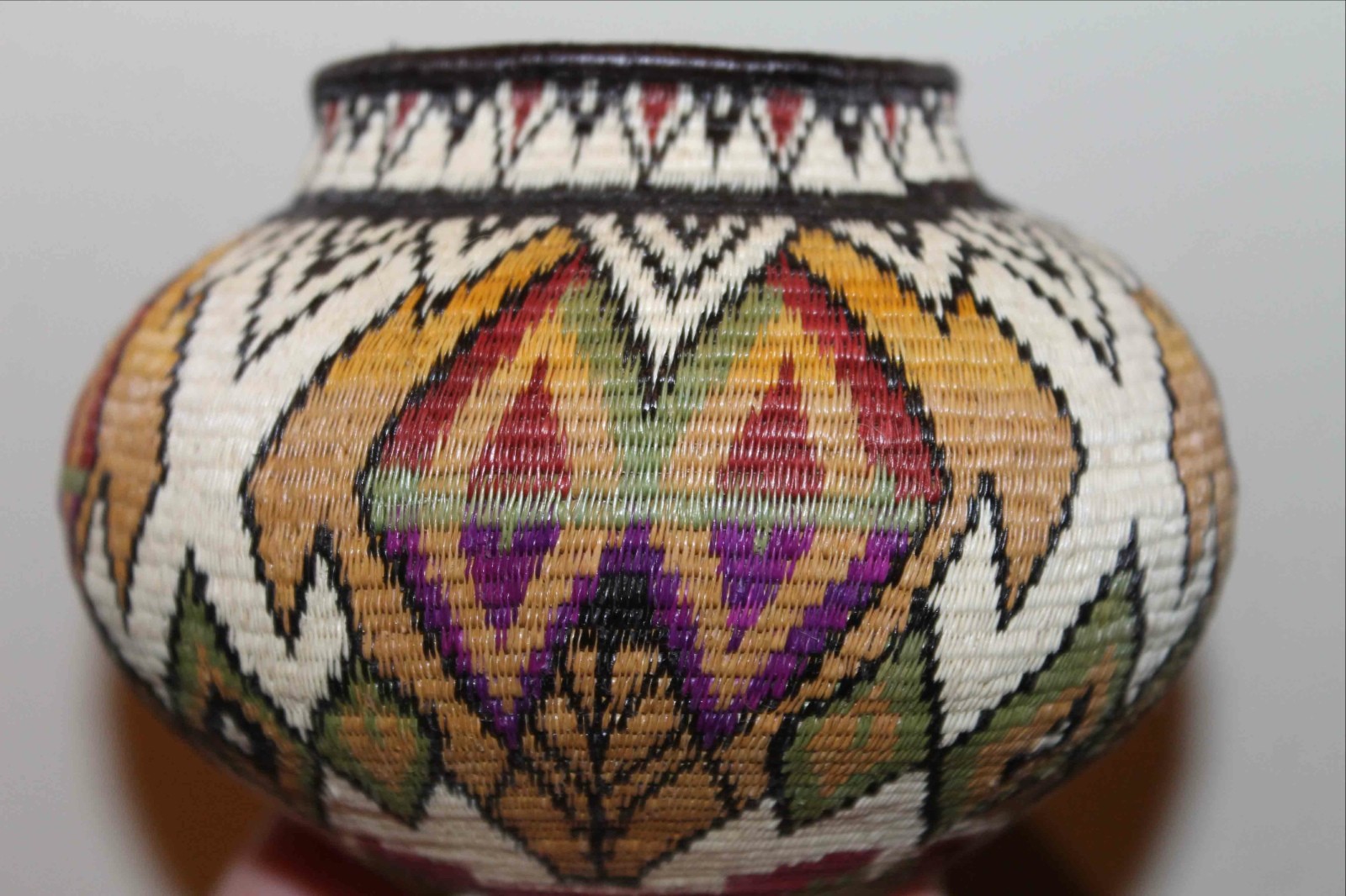 MINI Wounaan Darien Indian Hösig Di Museum Quality Colorful Basket, 3.25
